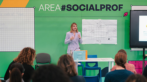 Influencer Marketing Agency: il nostro approccio per fidelizzare le community e generare relazioni Mettiamo le persone al centro, le relazioni prima dei numeri